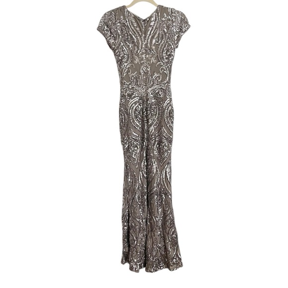 Betsey & Adam Silver Sequin Cap Sleeve Fitted Gown Evening Dress Size 4 Petite - Picture 3 of 11